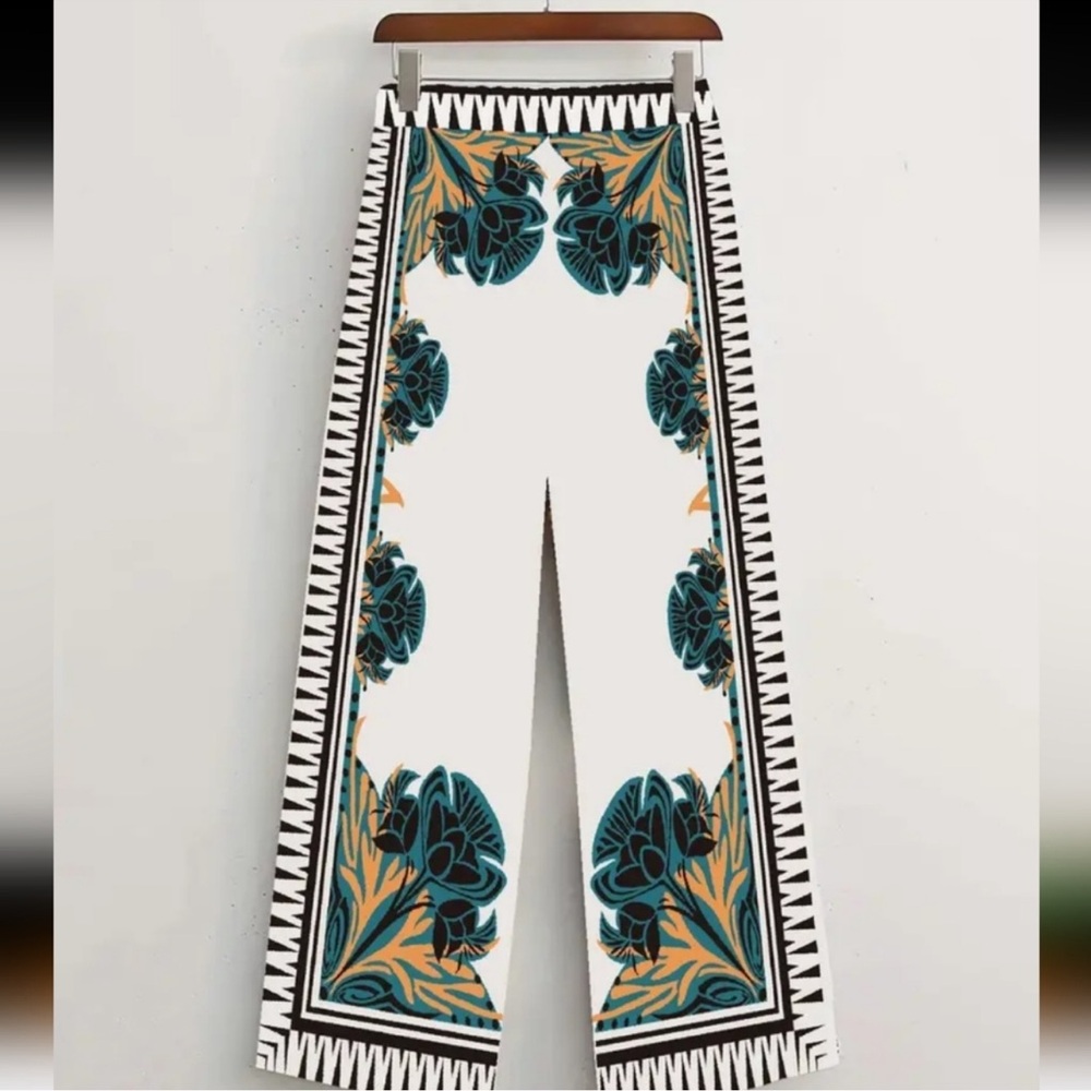 Beautiful jumpsuit for a vacation - Picture 10 of 12